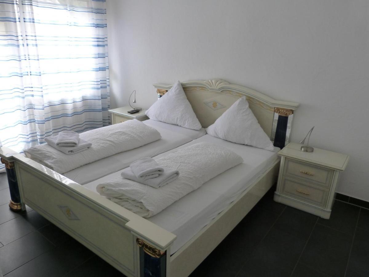 Doppelzimmer mit Balkon